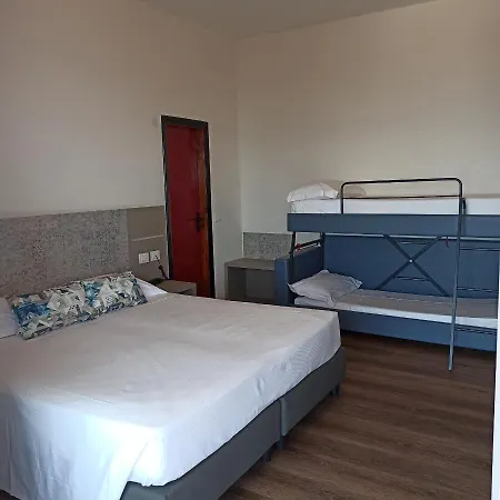 Real Park מלון קאבי די לבאניה