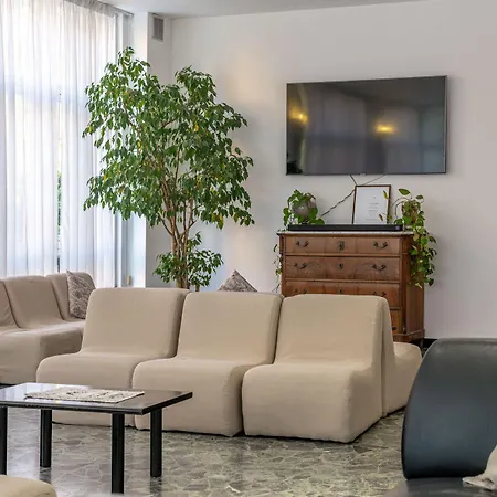 فندق Real Park كيافاري